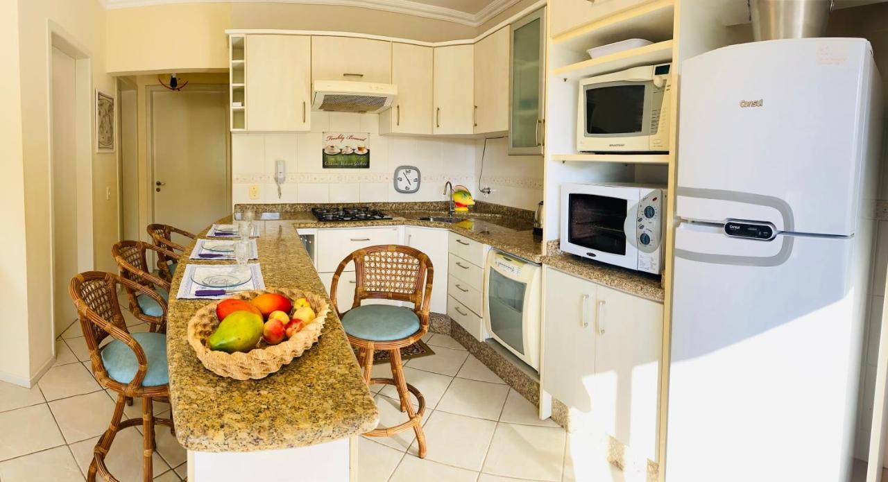 Apto Vista Mar -250Mts Da Praia บอมบินญัส ภายนอก รูปภาพ