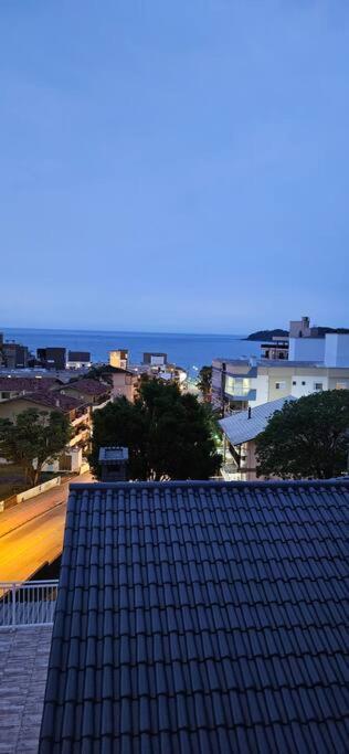 Apto Vista Mar -250Mts Da Praia บอมบินญัส ภายนอก รูปภาพ